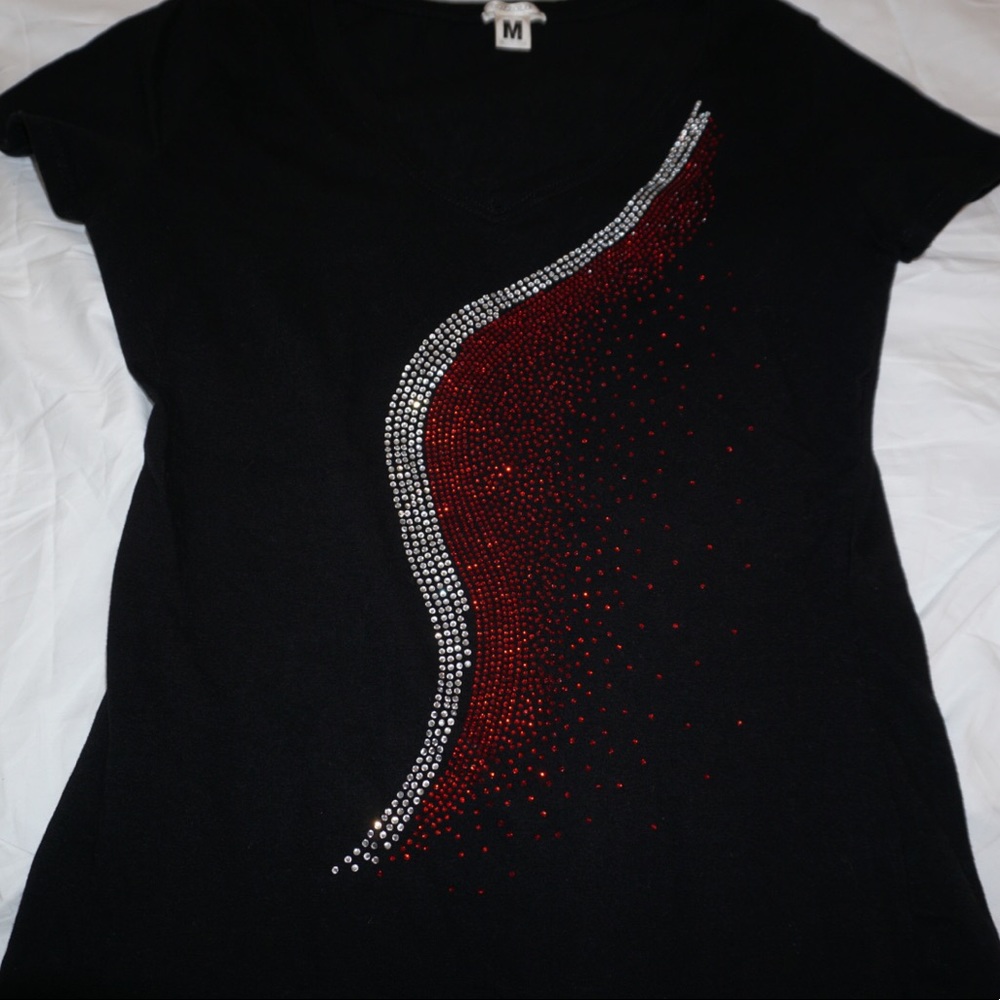 Bozzolo V-Neck Rhinestone Tee - Picture 2 of 10